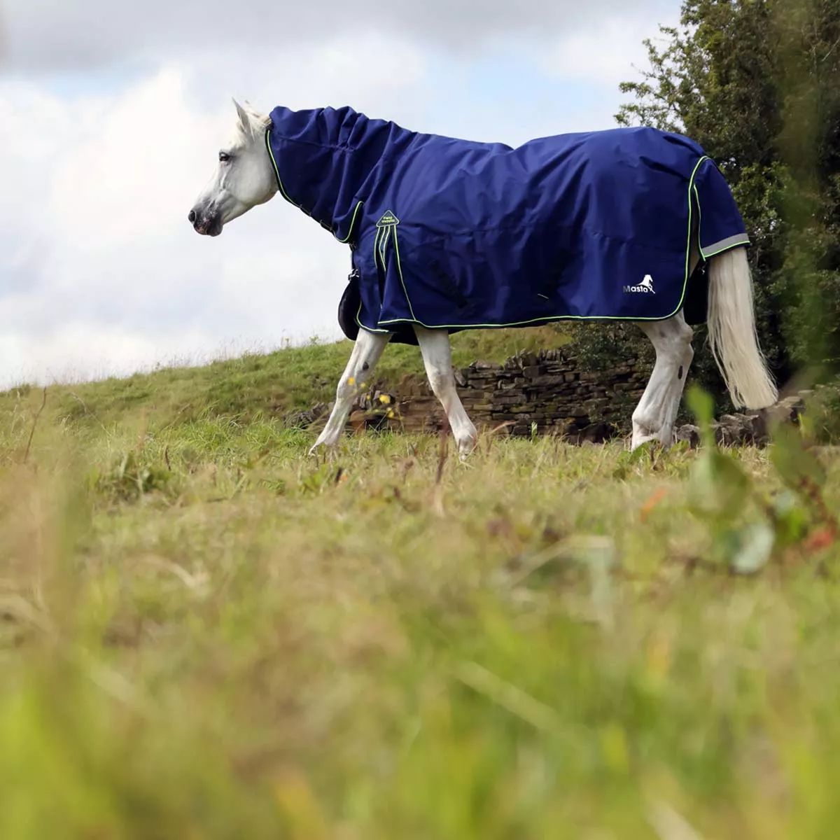 Fieldmasta 100g Lightweight Combo Neck Turnout Rug Navy Blue